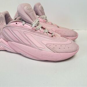 Size 6,5 - adidas Ozelia Pink Fusion Gradient W